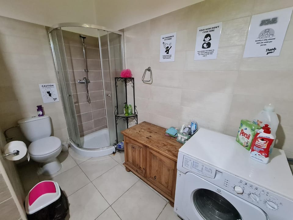 EEM student Guest House (shared rooms) Hostel in Malta
