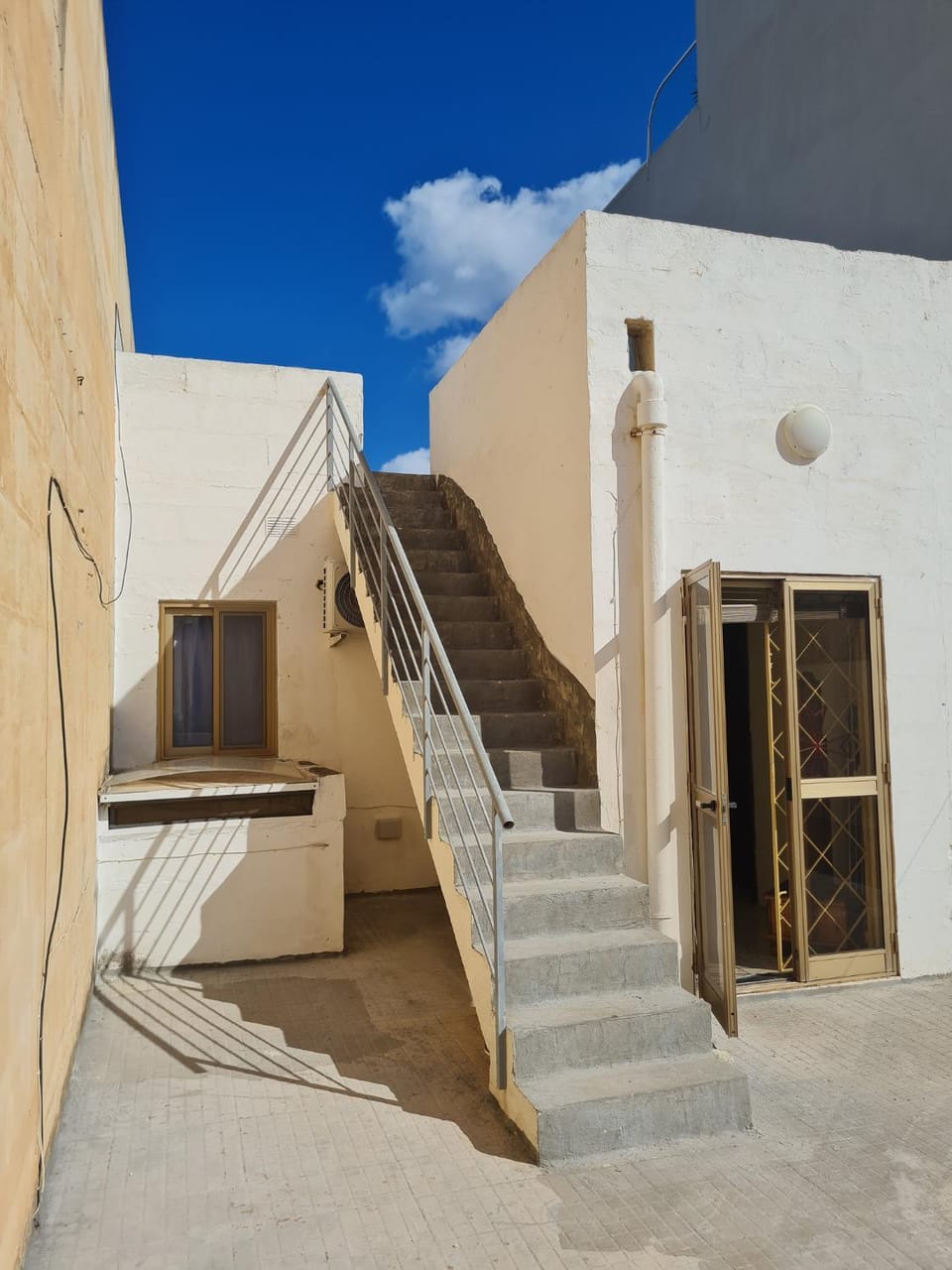 EEM student Guest House (shared rooms) Hostel in Malta