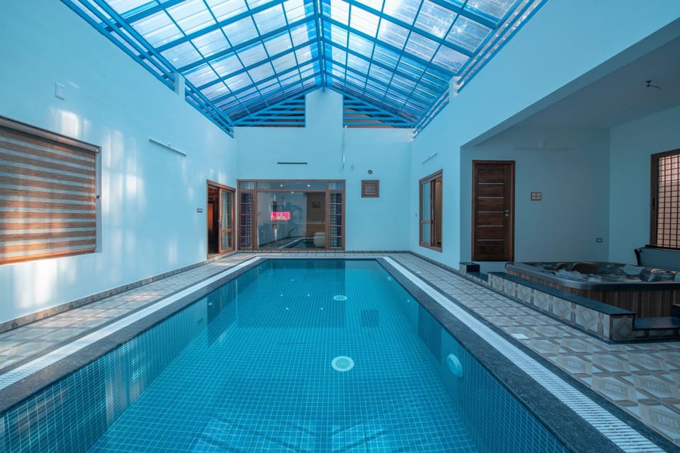 Pool view, Swimming pool