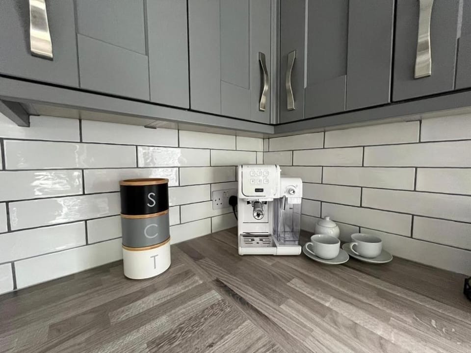Coffee/tea facilities, Kitchen or kitchenette