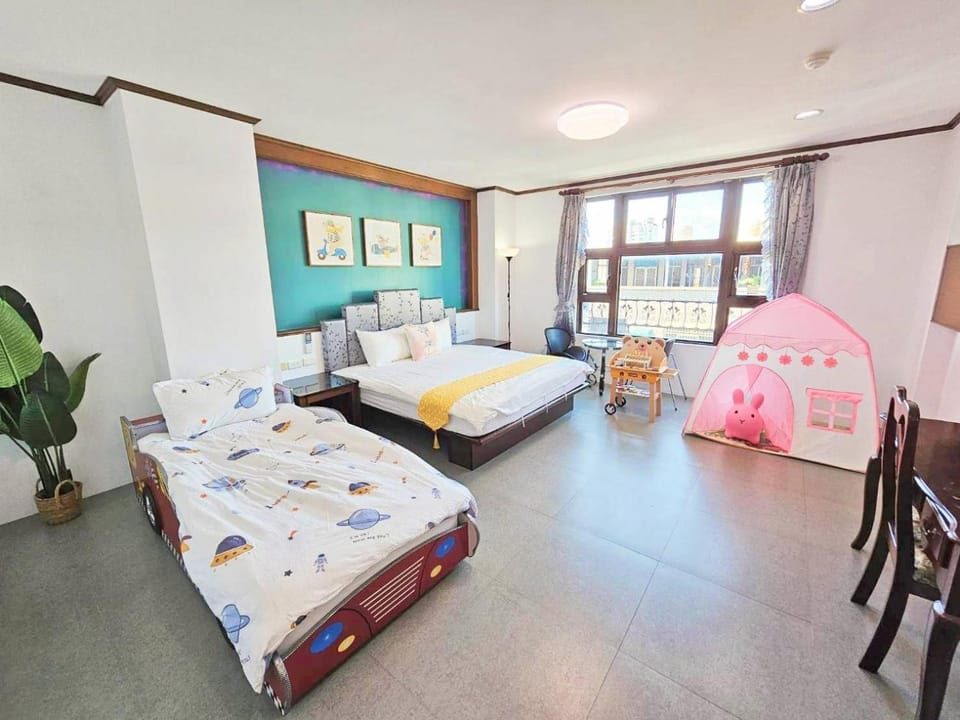 Photo of the whole room