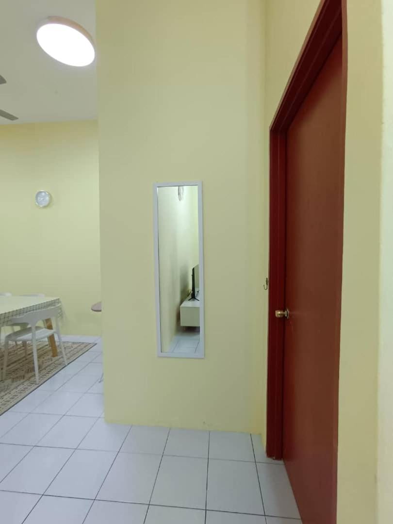 KhaAfi Homestay Seri Iskandar Villa in Perak Tengah District