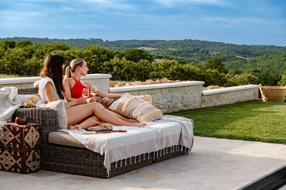 Day, People, Natural landscape, View (from property/room), Balcony/Terrace, Guests, Mountain view, Swimming pool
