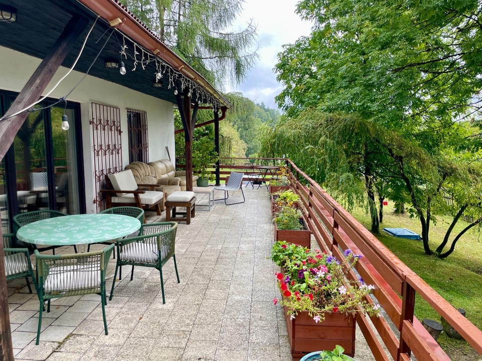 Przystanek Zawadka House in Lesser Poland Voivodeship