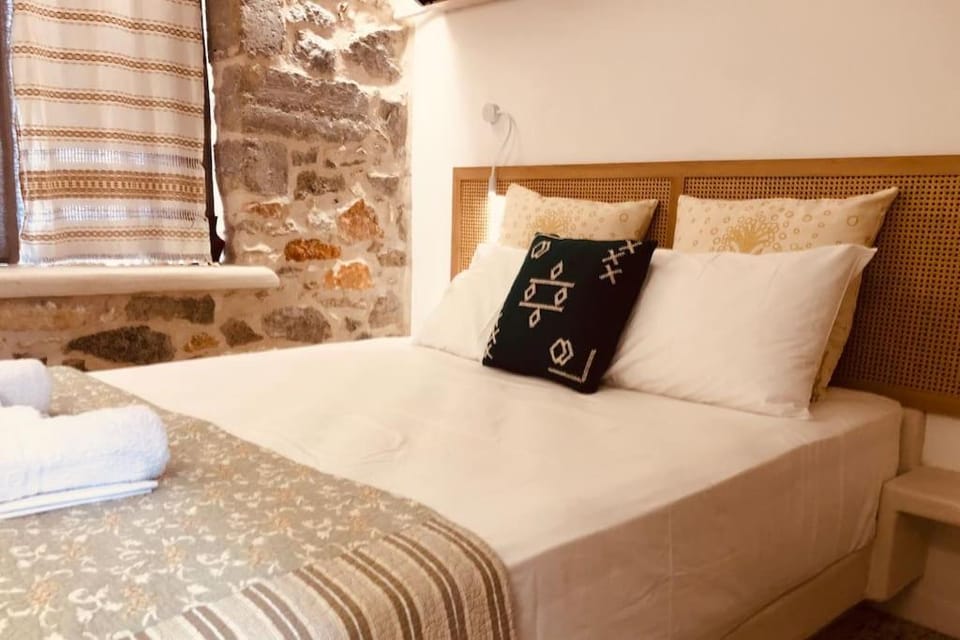 Sofia’s Cozy Traditional Studio Downtown Apartment in Naxos