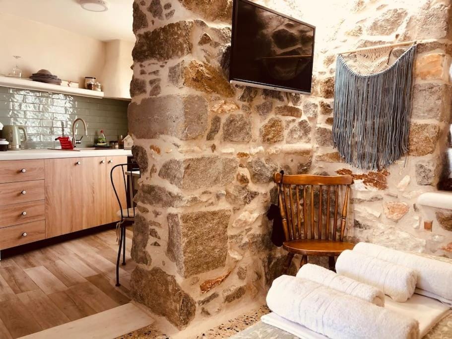 Sofia’s Cozy Traditional Studio Downtown Apartment in Naxos