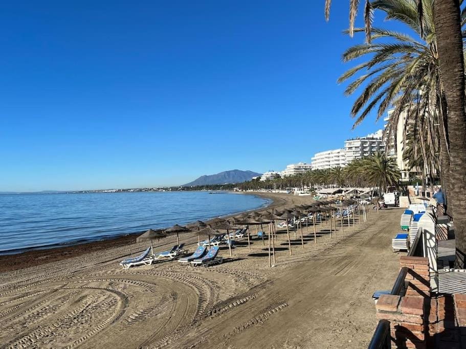 Marbella Center 6-8 Persons-beach at 100m -Parking Apartment in Marbella