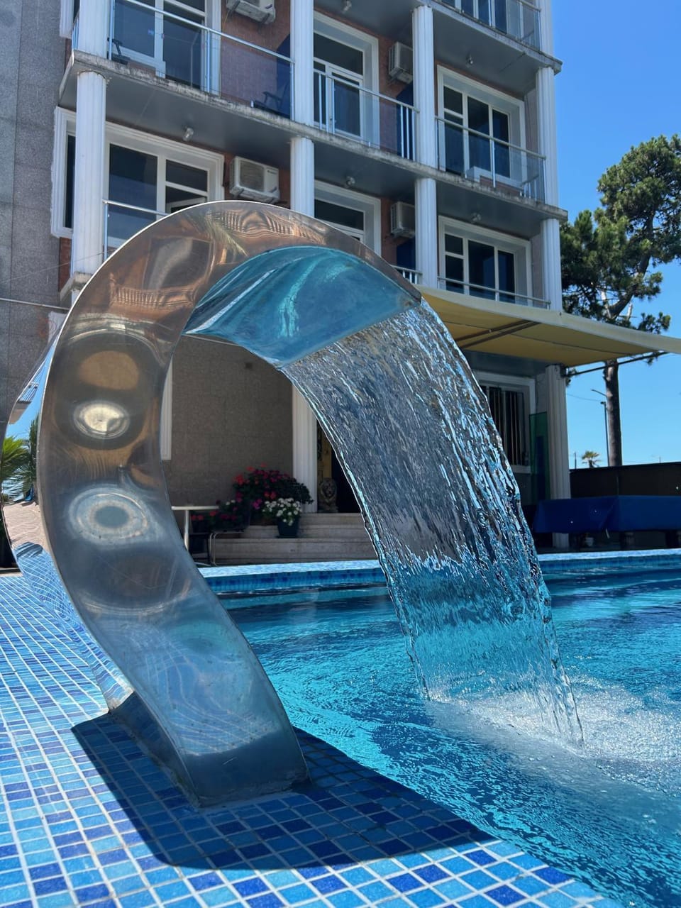 Swimming pool