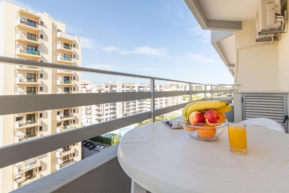 View (from property/room), Balcony/Terrace, Dining area