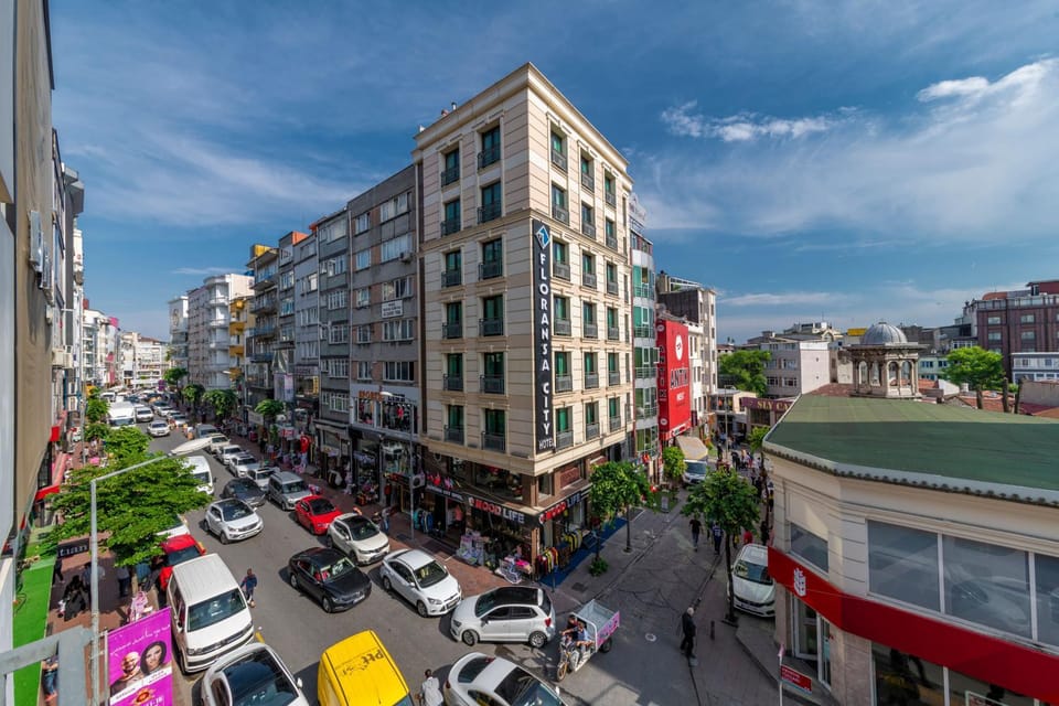 Property building, Day, Neighbourhood, Bird's eye view, City view, Street view, Location