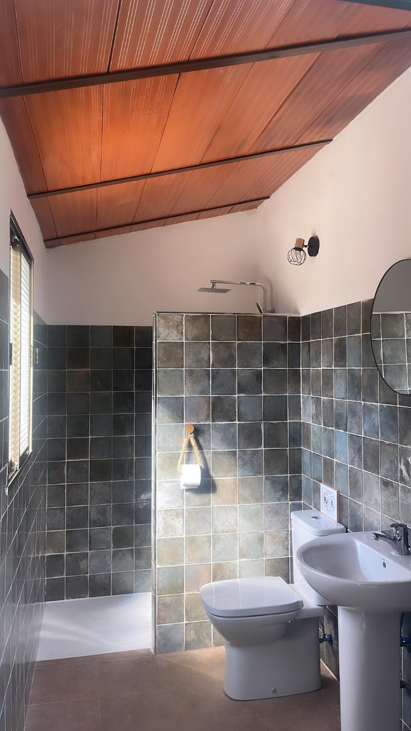 Shower, Bathroom, Swimming pool, Swimming pool