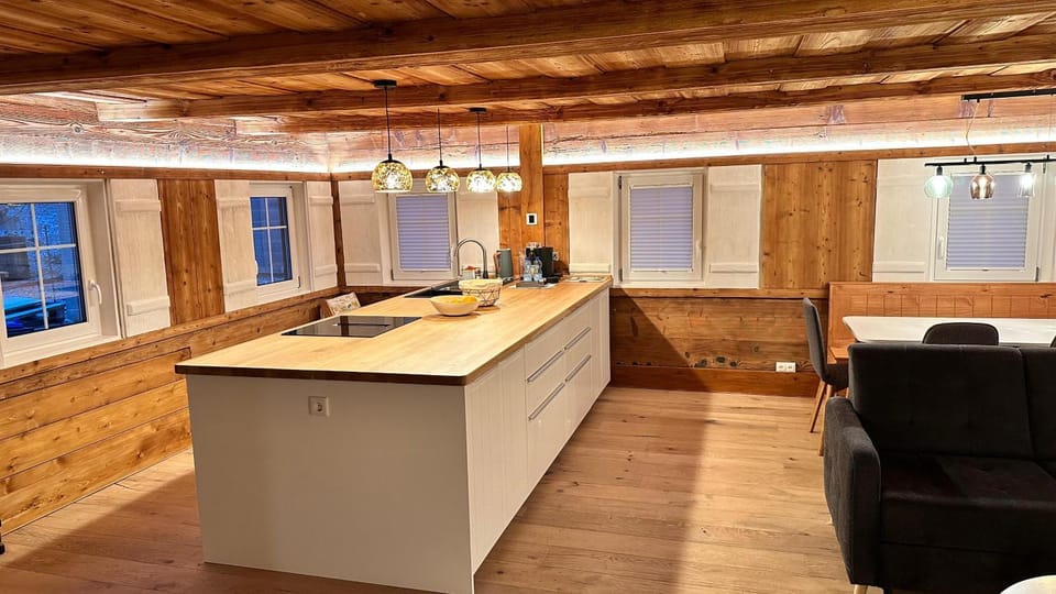 Kitchen or kitchenette, Living room, Seating area