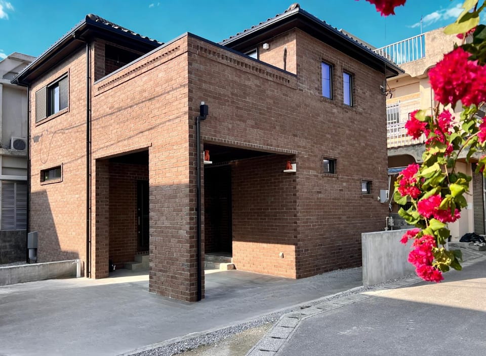Property building, Day, Neighbourhood, Street view