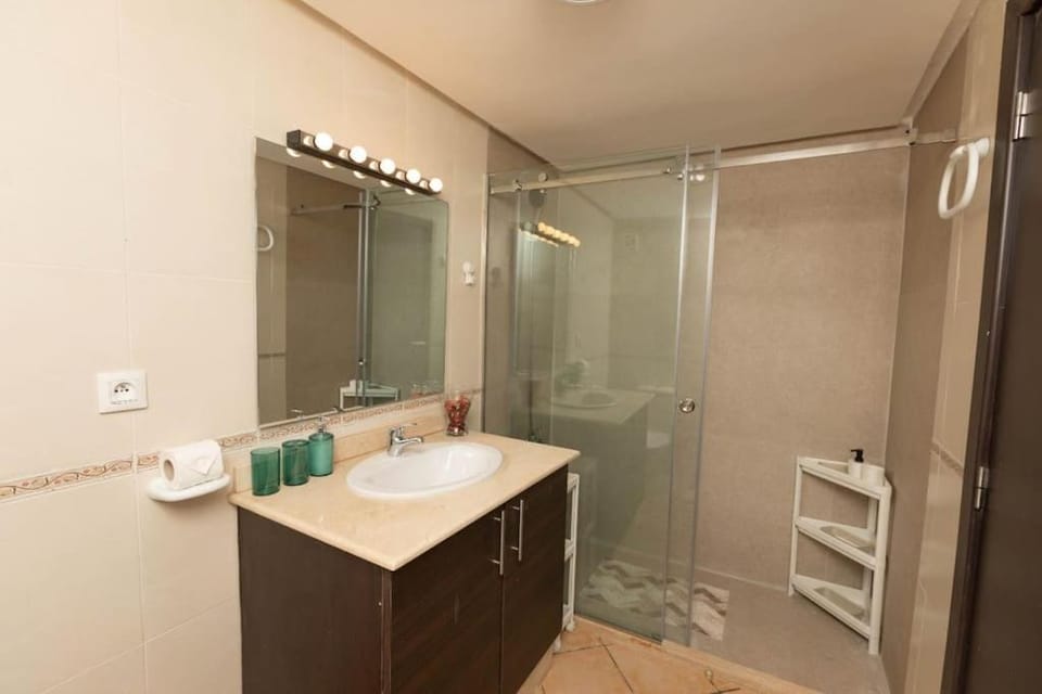 Appartement Complexe Riviera Beach Cabo Airport Piscine Plage WiFi Parking Security Apartment in Tangier-Tétouan-Al Hoceima