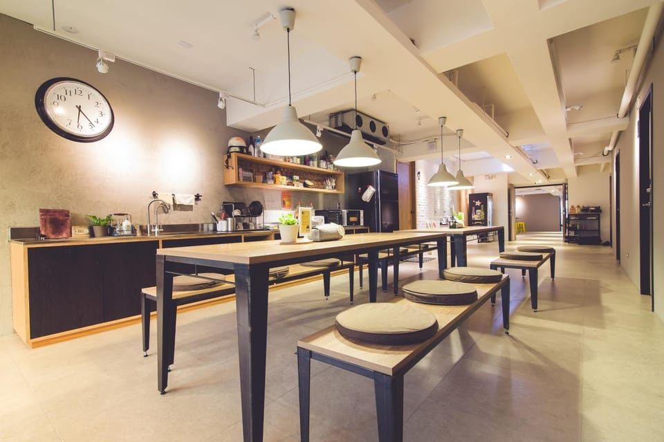 Communal kitchen, Area and facilities