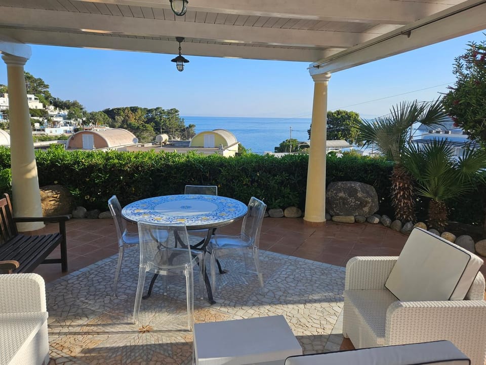Patio, View (from property/room), Balcony/Terrace, Dining area, Sea view
