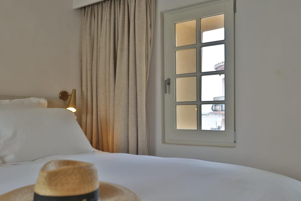 Bed, Photo of the whole room, Bedroom, Sea view