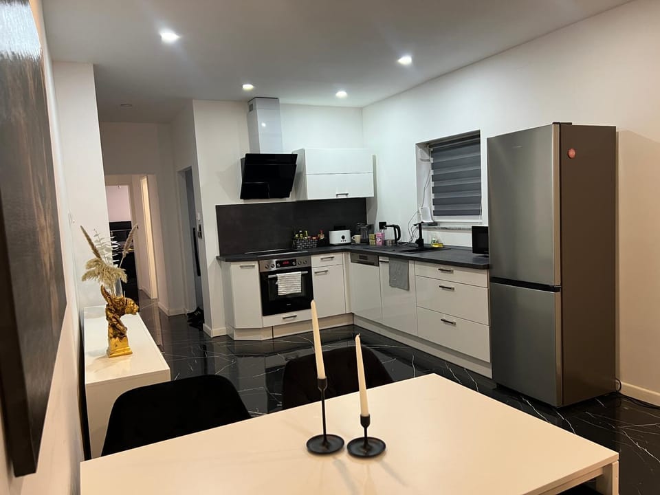 Coffee/tea facilities, Kitchen or kitchenette, dishwasher, minibar, pet friendly, toaster