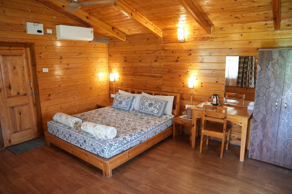Bed, Photo of the whole room, Bedroom, towels, wardrobe