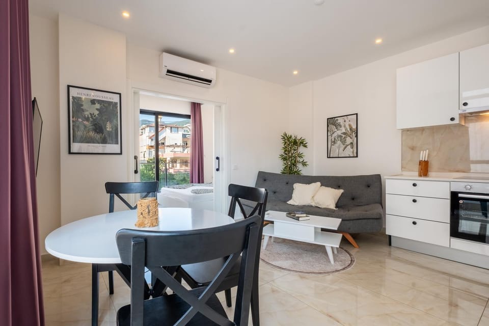 Rose 4 Marvellous 1+1 Cleopatra Apartment in Alanya