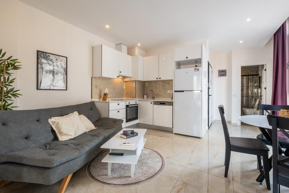 Rose 4 Marvellous 1+1 Cleopatra Apartment in Alanya