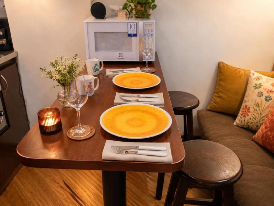 Food and drinks, Dining area, Food