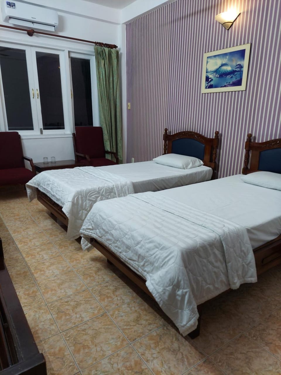 Bed, Photo of the whole room, Bedroom, air conditioner