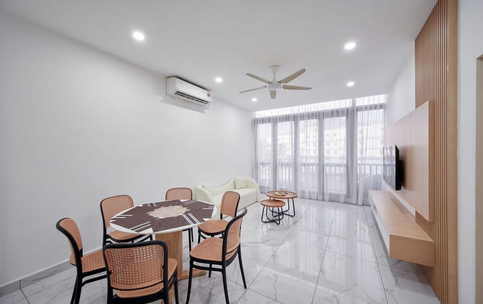 Living room, Dining area