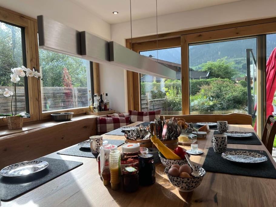 Living room, Dining area, Garden view