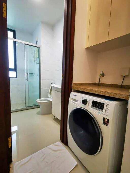 ForestCity Cerulean Bay 4 Room Near Duty Free Shop Apartment in Johor