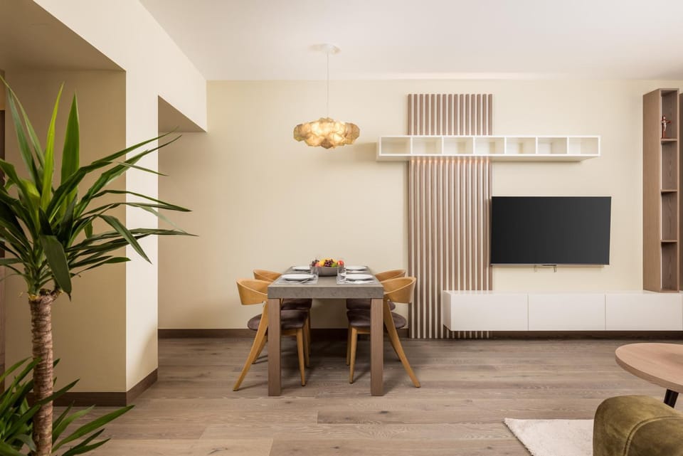 TV and multimedia, Dining area