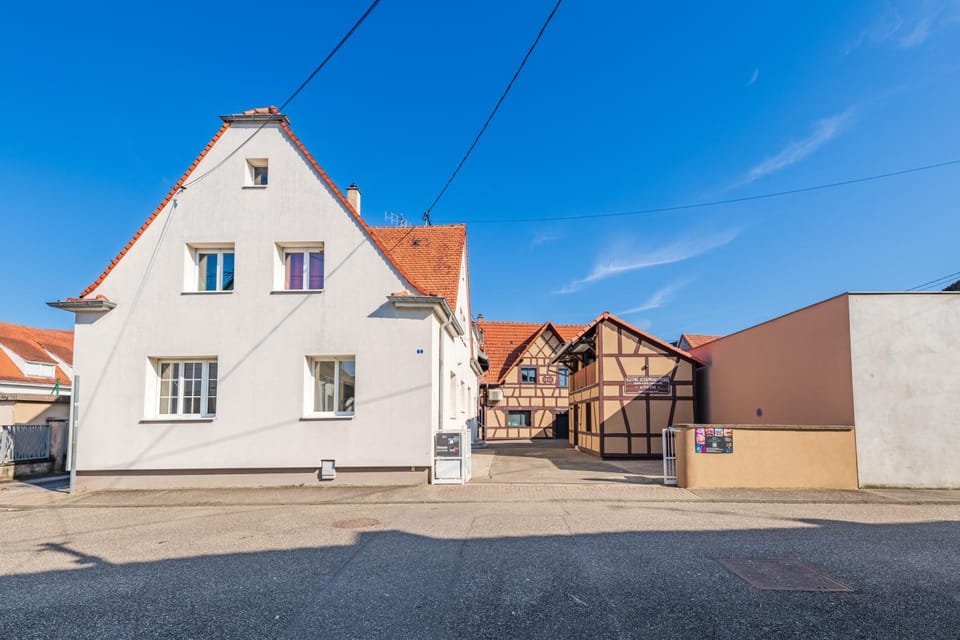 Property building, Facade/entrance