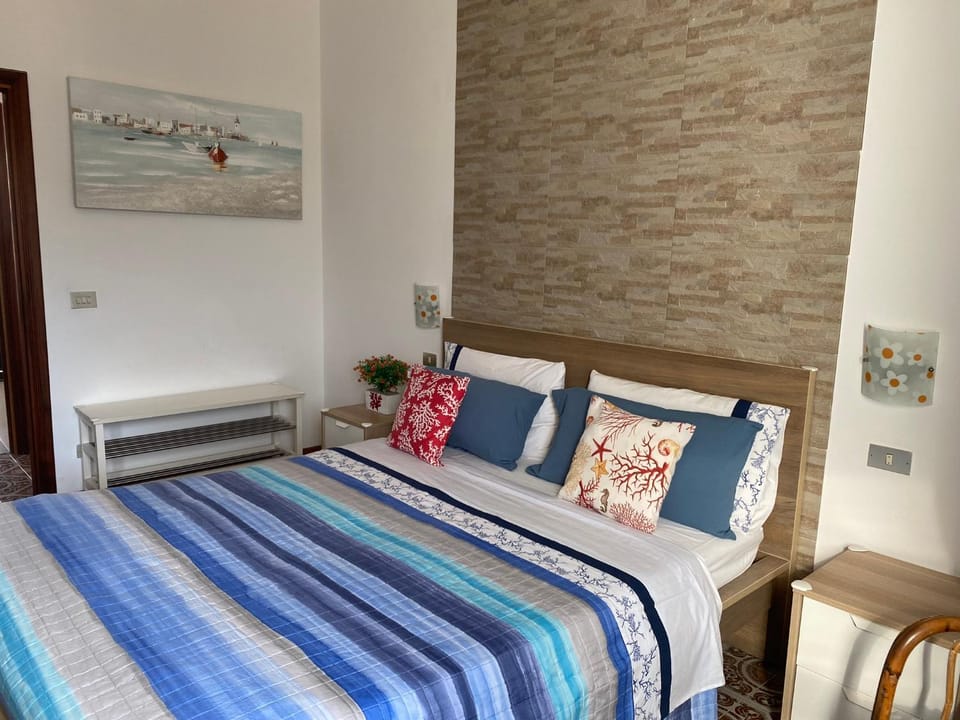 Ponzamania Bacio Del Sole Apartment in Le Forna