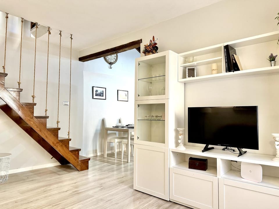 Living room, Lounge or bar