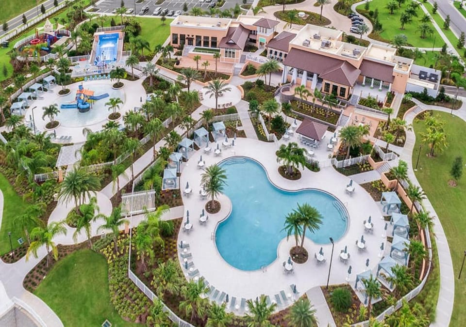 Restaurant/places to eat, Bird's eye view, Children play ground, Fitness centre/facilities, Aqua park, Swimming pool, Location