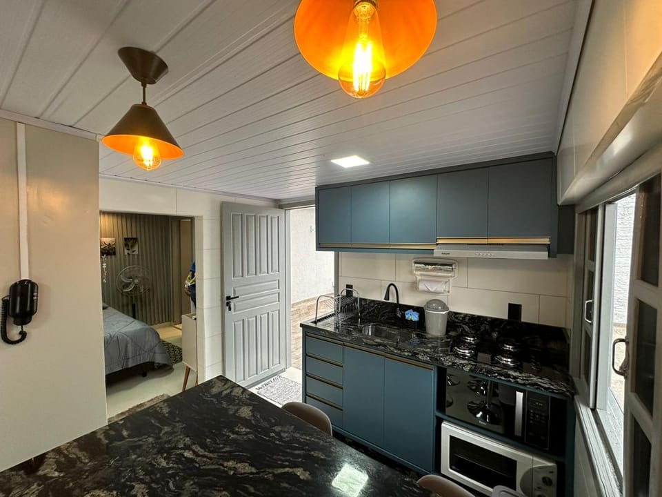 Kitchen or kitchenette, Breakfast, kitchen