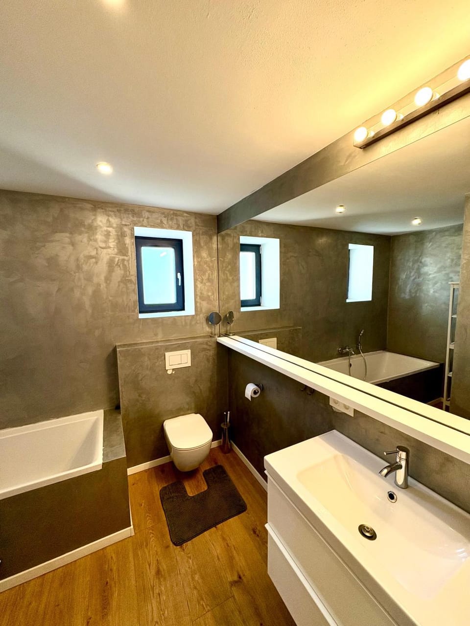 Toilet, Bathroom, Bath