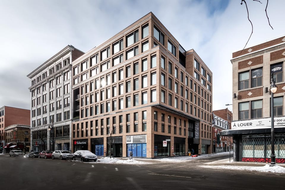 Property building, Day, Neighbourhood, City view, Street view, Location, Parking