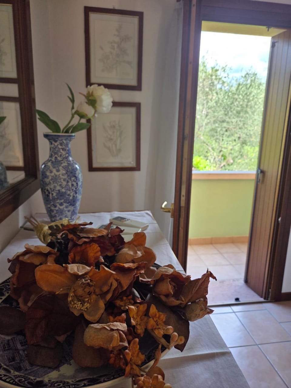 REGINA GARDESANA Luxury Villa in Garda