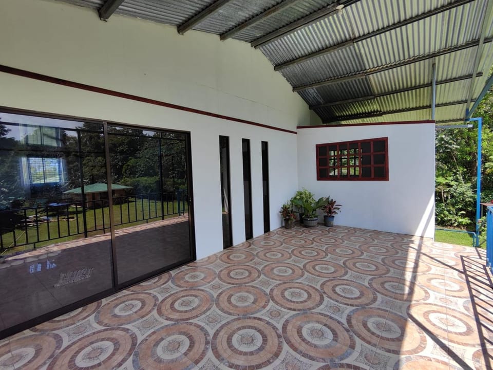 Property building, Day, Balcony/Terrace, Balcony/Terrace, Garden view