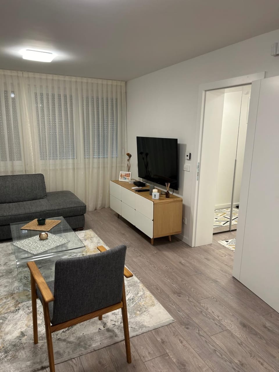 TV and multimedia, Living room, Seating area
