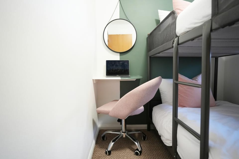 Bed, Seating area, Bedroom, bunk bed, hair dresser