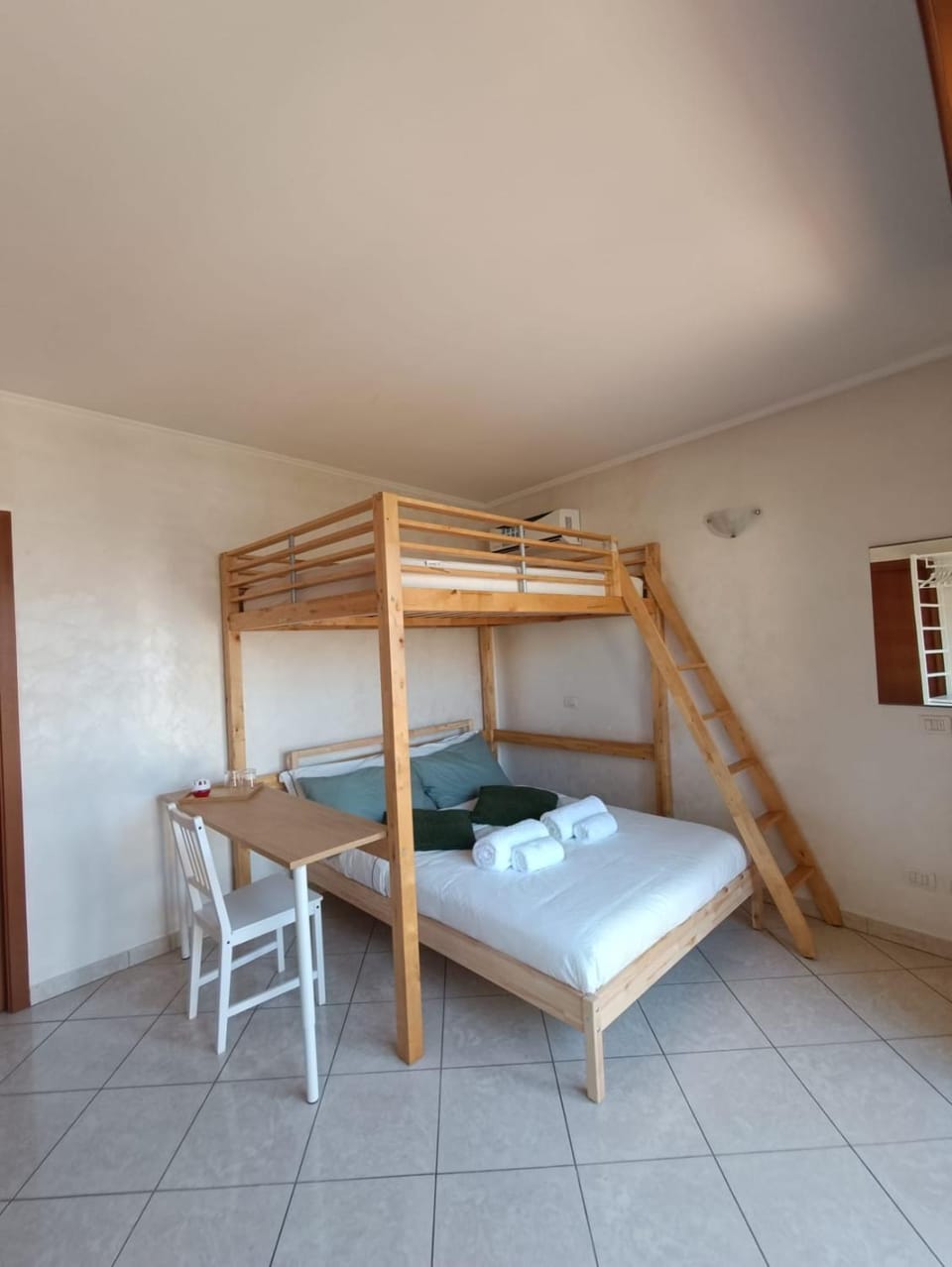 MilanoLetto Suite Room Bed and Breakfast in Milan