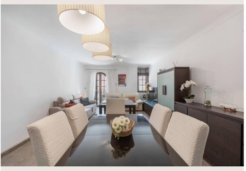 Living room, Dining area