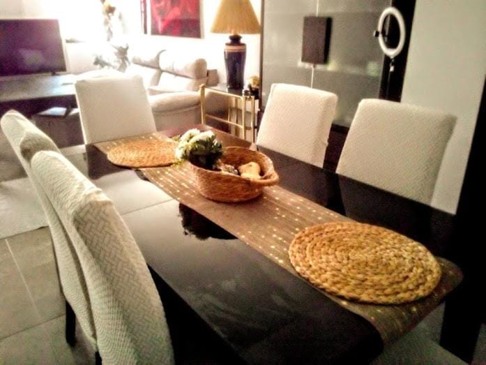 Living room, Dining area, Food