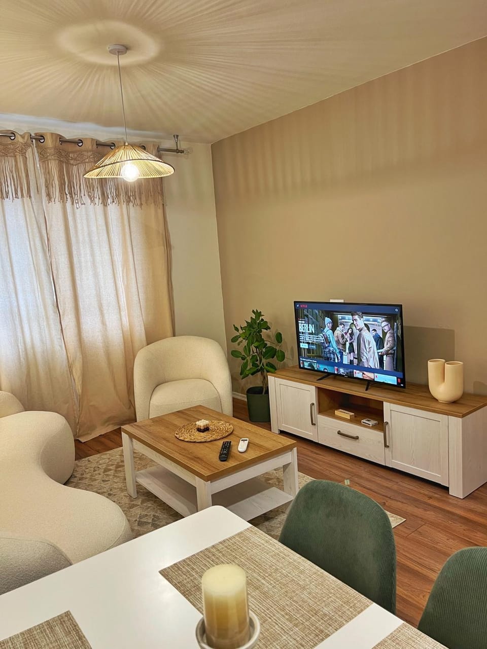 Communal lounge/ TV room, TV and multimedia