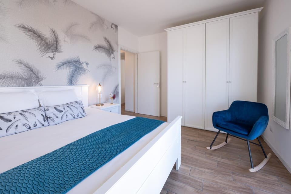 Lora luxury suite 4, free private parking, self check-in, air conditioner Apartment in Como