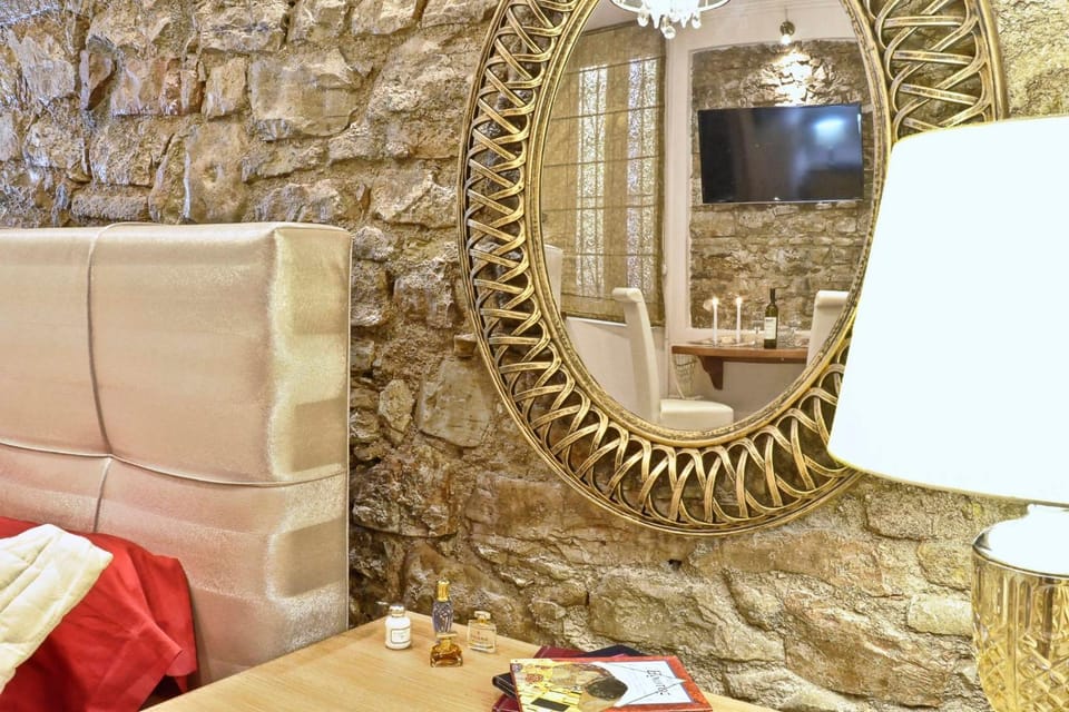 Venetian Suite Mitropolis new Apartment in Corfu
