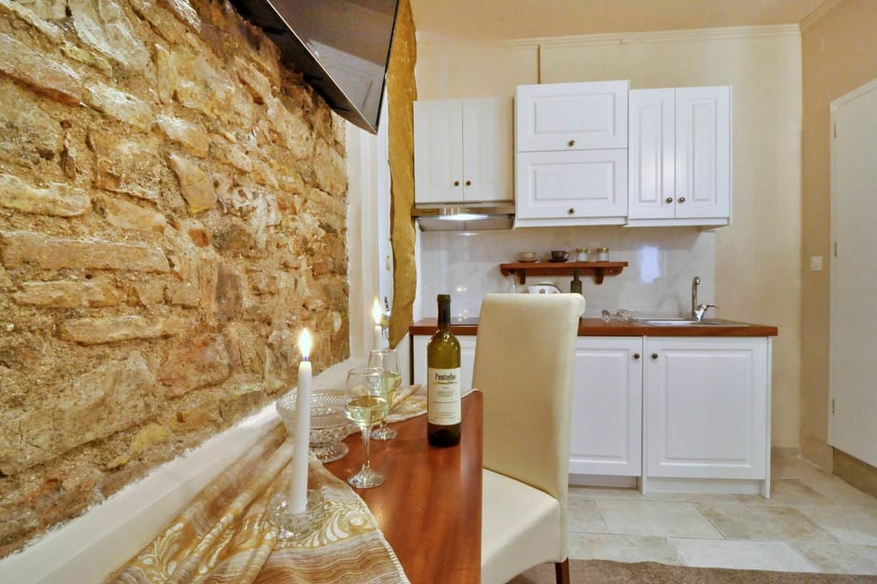 Venetian Suite Mitropolis new Apartment in Corfu