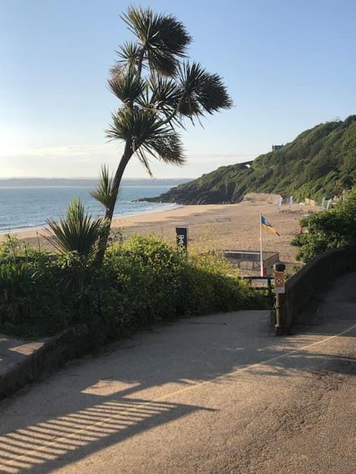 Nearby landmark, Day, Natural landscape, Beach